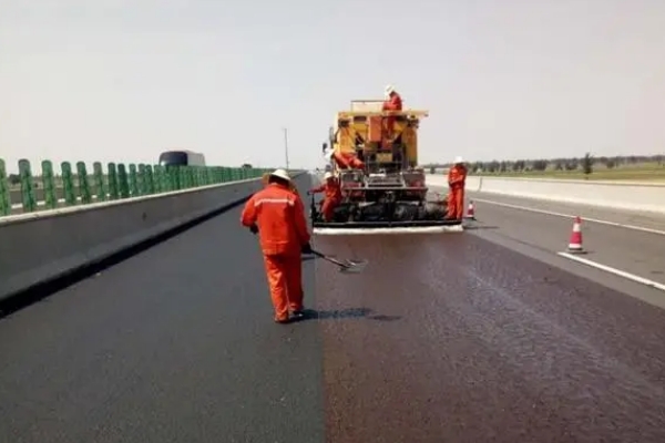 Slow cracking and fast setting micro surface emulsified asphalt_2